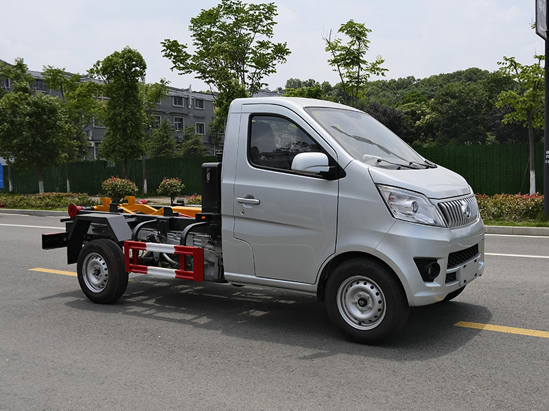 RLQ5032ZXXSC6长安2900勾臂垃圾车
