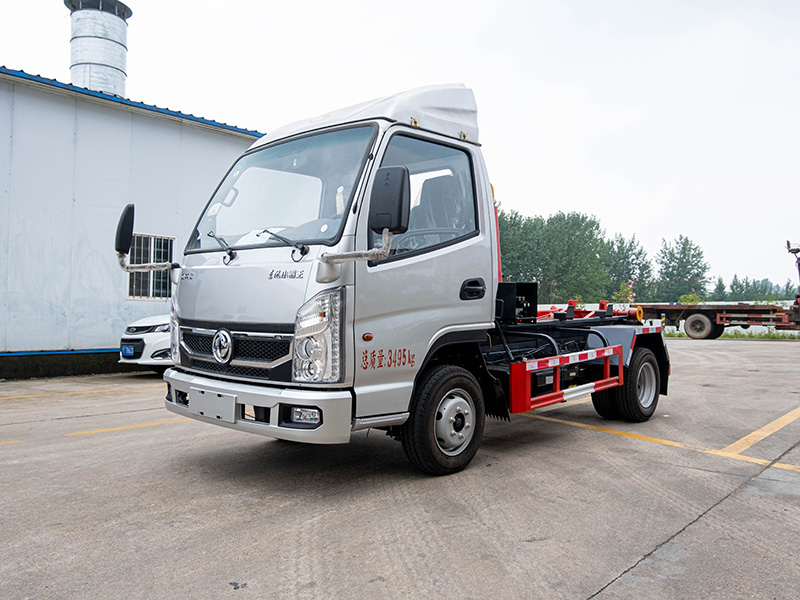 东风小霸王3/4方勾臂垃圾车