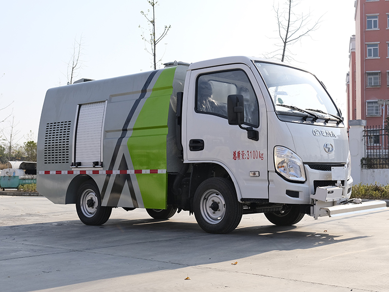 跃进路面养护车