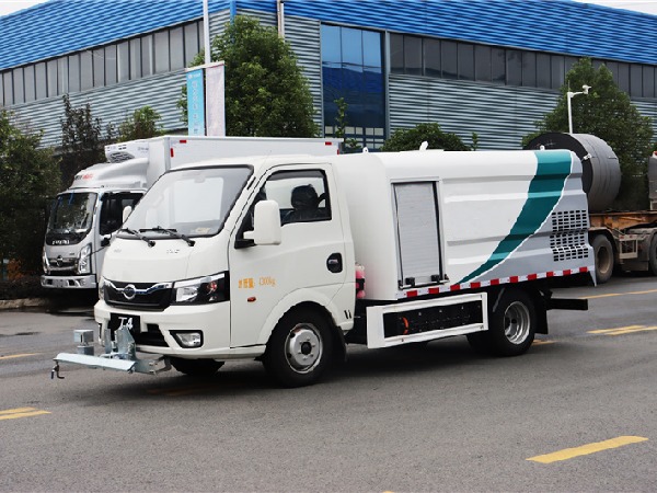 比亚迪纯电动路面养护车