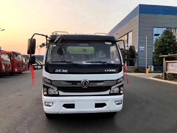 国六水2.7方/污7方东风D7 清洗吸污车