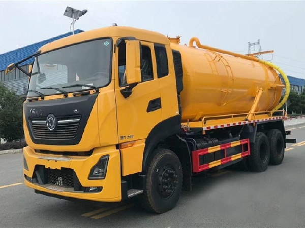 国六东风天龙18方 吸污车