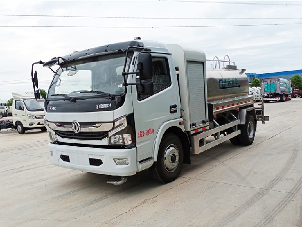 东风凯普特电动洒水车